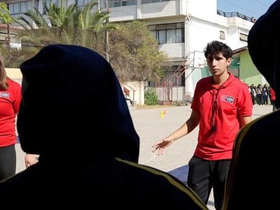 Día Mundial de la Actividad Física: Carrera de Pedagogía en Educación Física realiza diversas actividades en Colegio Bicentenario Santo Cura de Ars