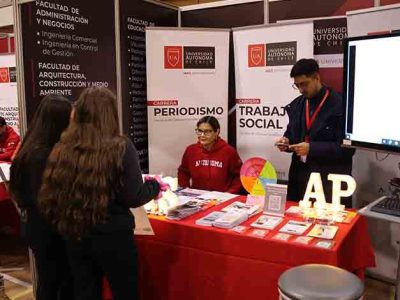 Con gran afluencia de público se desarrolló la Feria Vocacional Liceo Marta Donoso Espejo en Talca