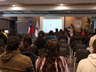 Charla sobre Alimentación Consciente promovió vida sana en el Día Nacional del Nutricionista