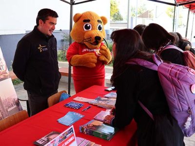 Con énfasis en la movilidad Internacional, se desarrolló Feria de las Naciones en Talca