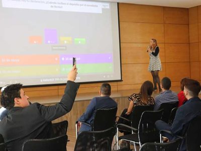 Seminario organizado por la carrera de Administración Pública abordo el rol de la Tesorería General de la República en la Operación Renta