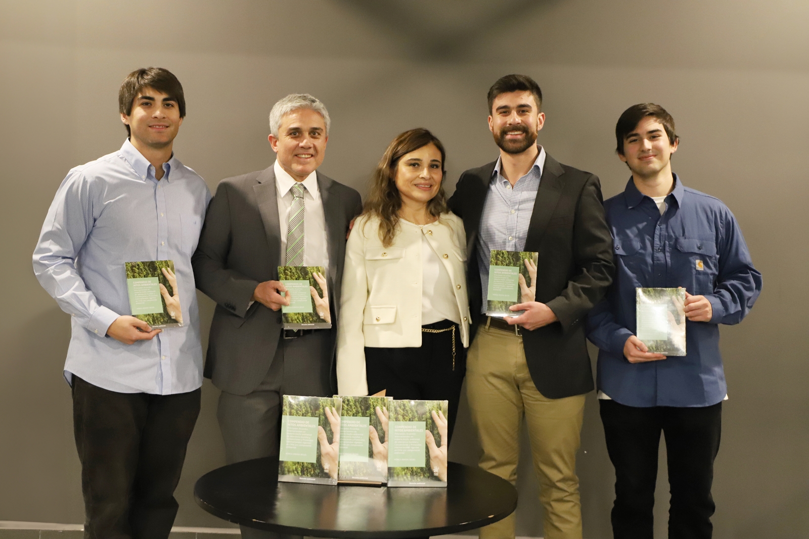 FOTO lanzamiento libro compendio hitos ambientales 3