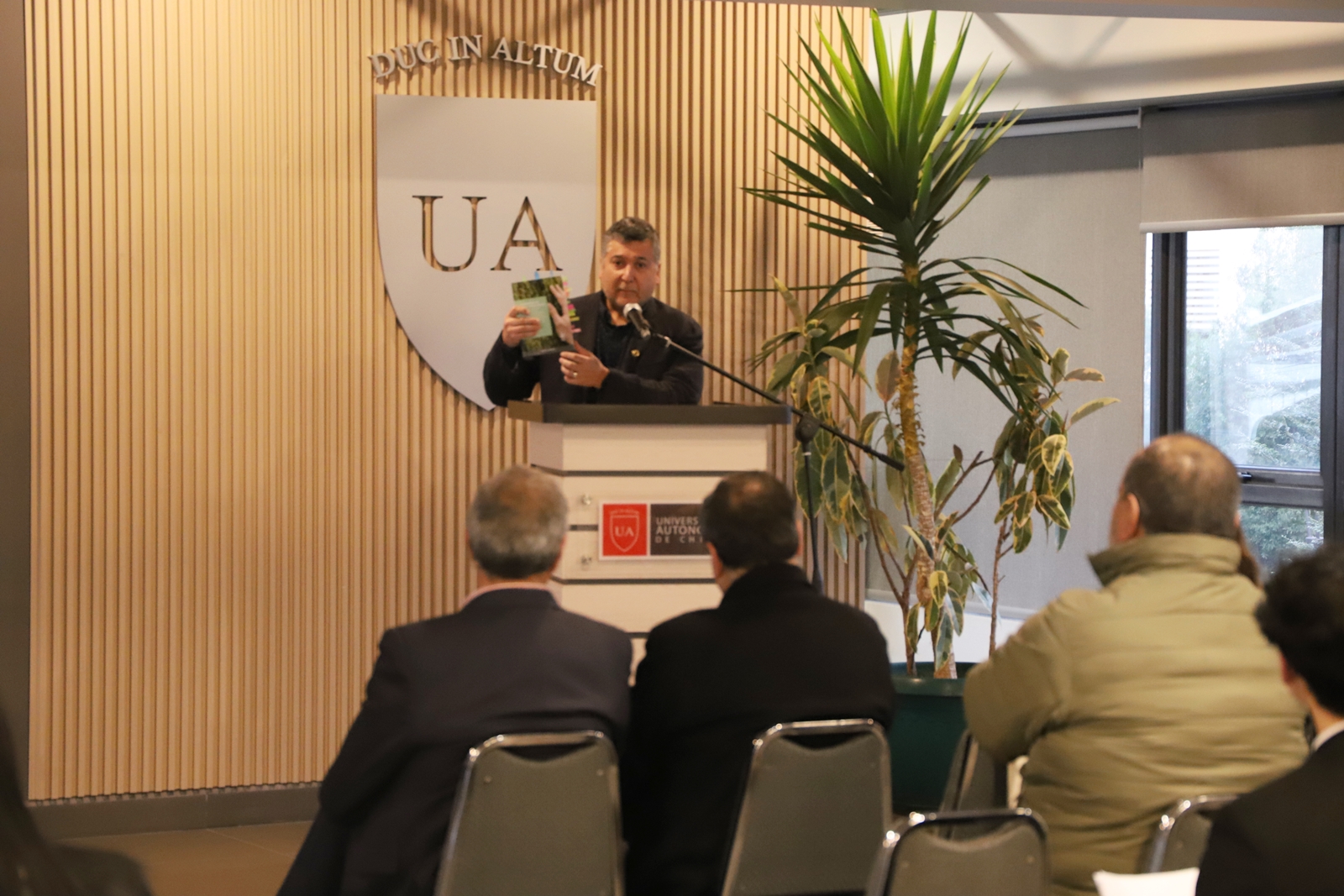 FOTO lanzamiento libro compendio hitos ambientales 6