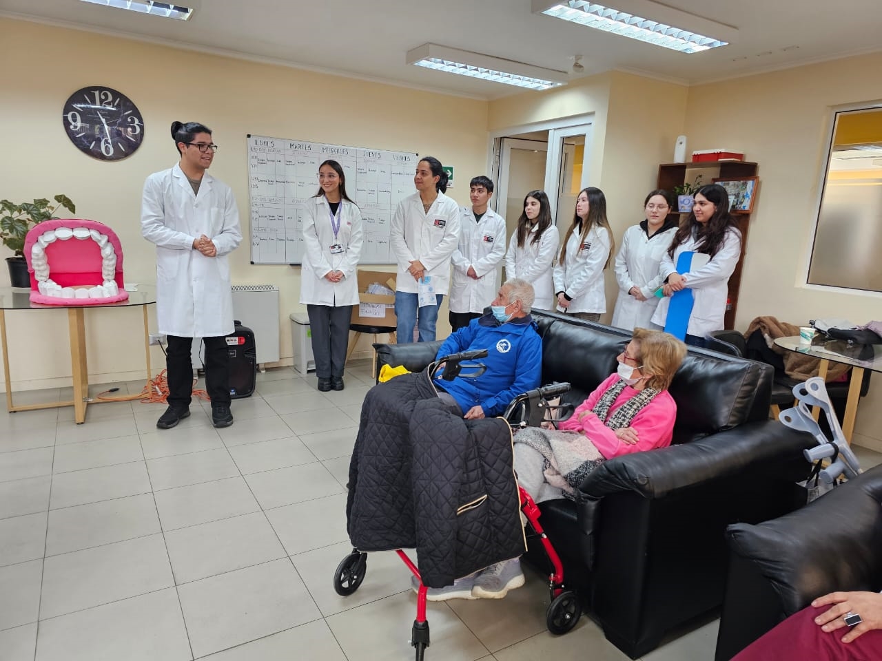 FOTO operativo dental adulto mayor 2
