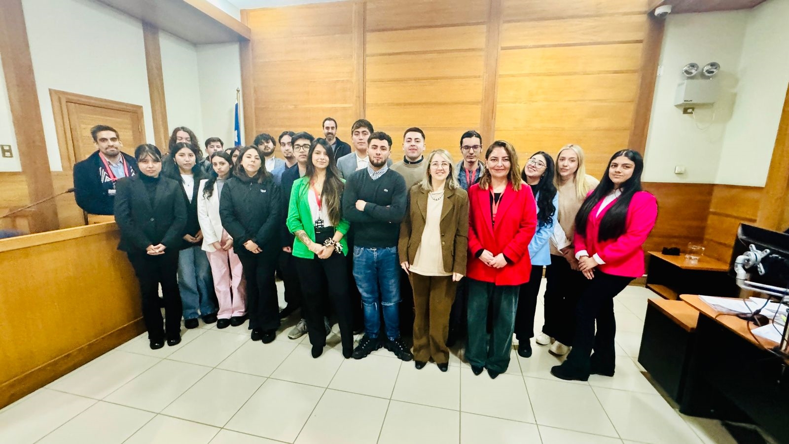 FOTO visita periodismo al juzgado de garantia 4