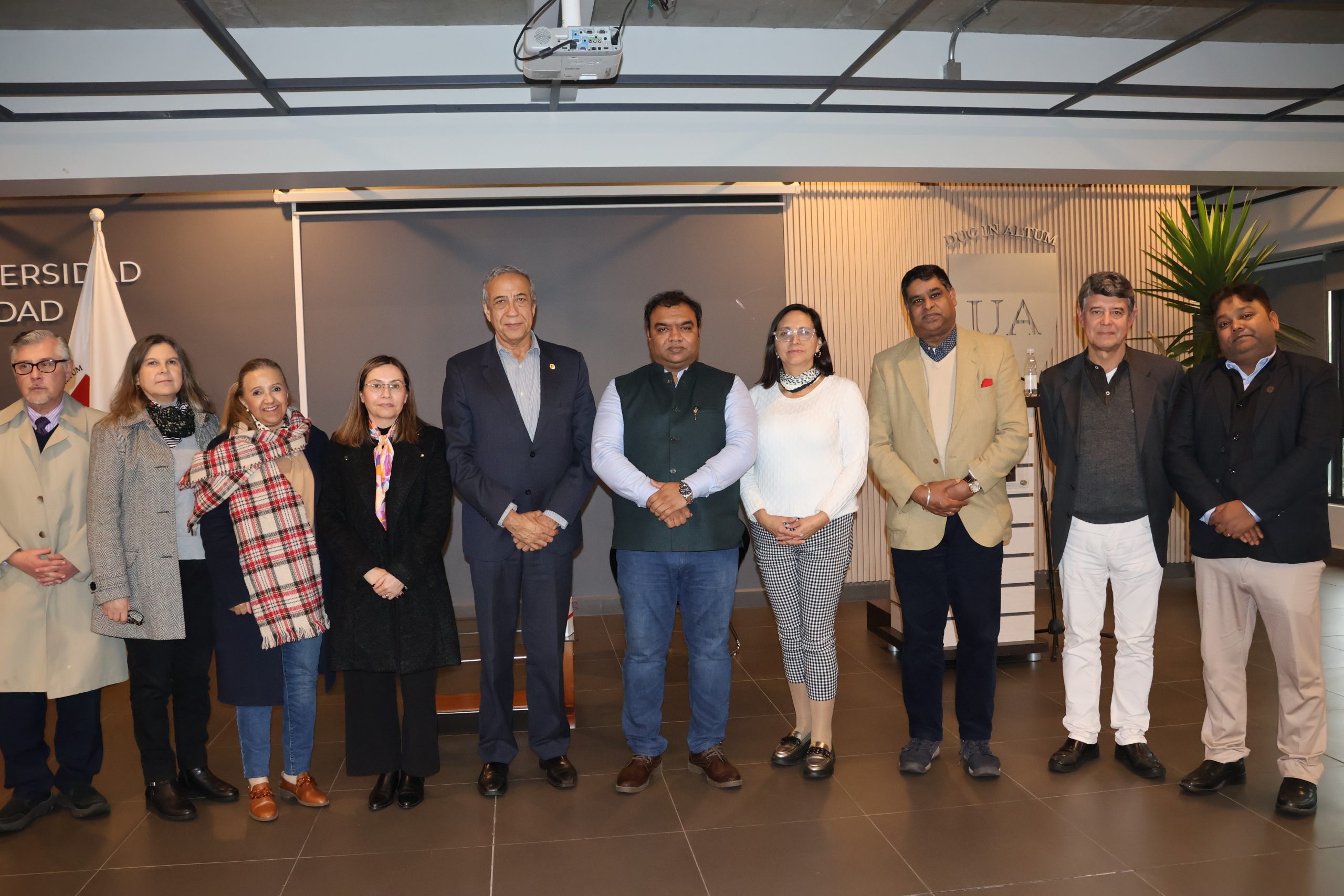 Académico de la India ofreció charla sobre enseñanza del español como lengua extranjera