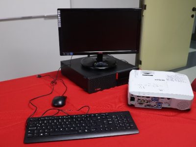 Universidad Autónoma Realiza Significativa Donación de Equipos Tecnológicos a Establecimientos del DAEM Talca