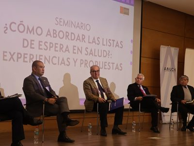 U. Autónoma y AMUCH Realizan Seminario "¿Cómo Abordar las Listas de Espera en Salud?"