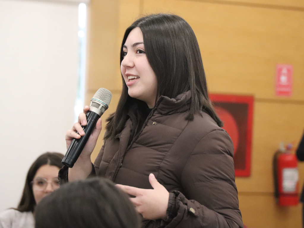 Estudiante del primer LideraUA.