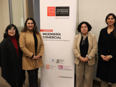 Charla del Banco Central acerca el mundo de la inversión extranjera a estudiantes de la Carrera de Ingeniería Comercial 