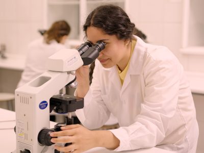 Impulsamos más participación de mujeres en STEM