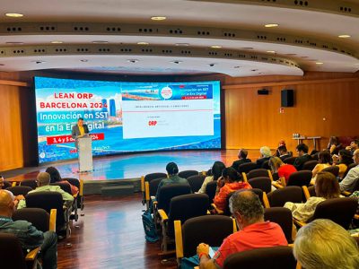 Académicos de la U. Autónoma de Chile expusieron en España sobre innovación digital en seguridad y salud en el trabajo