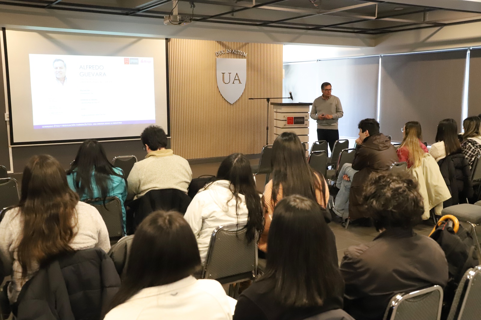 FOTO seminario etica y regulacion farmaceutica 1