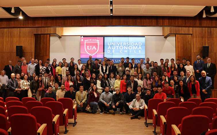 Emotiva ceremonia conmemoró 20 años de la carrera de Pedagogía en Educación Física