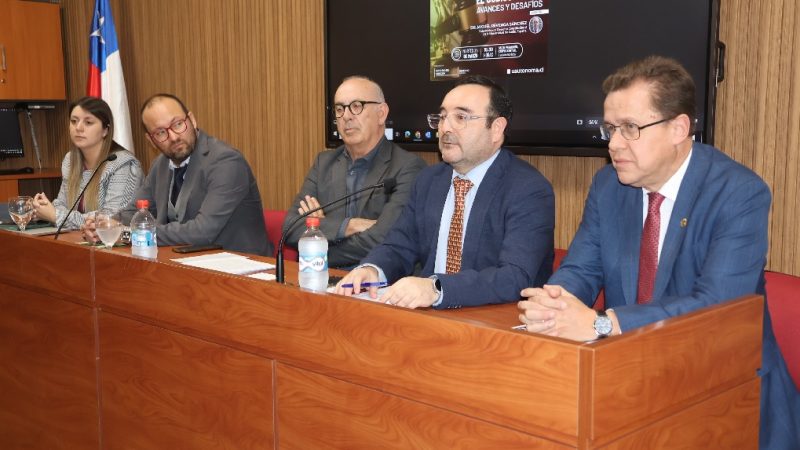 Universidad Autónoma recibe a catedrático español en conferencia sobre Garantías Constitucionales del Derecho Penal