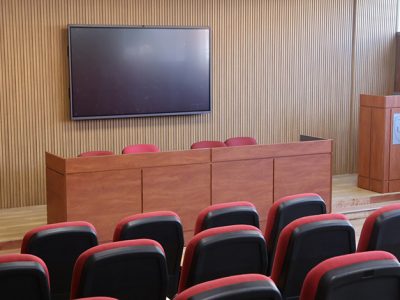 Universidad Autónoma de Chile renueva Salón Paraninfo en su Campus Central de Talca