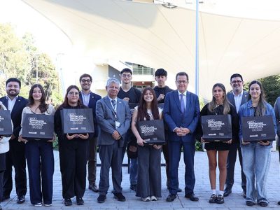Universidad Autónoma de Chile reconoce a estudiantes con puntaje máximo en la PAES