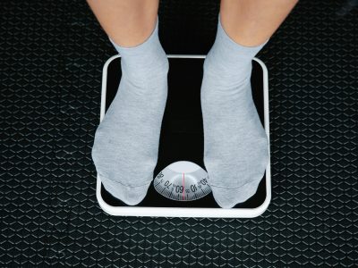 Académica de la U. Autónoma advierte sobre índices alarmantes de obesidad y llama a intensificar la prevención en Chile