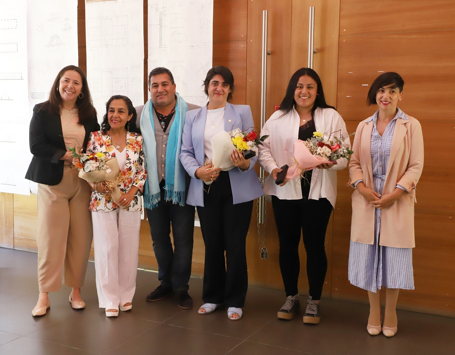 FOTO lanzamiento exposicion mujer 2