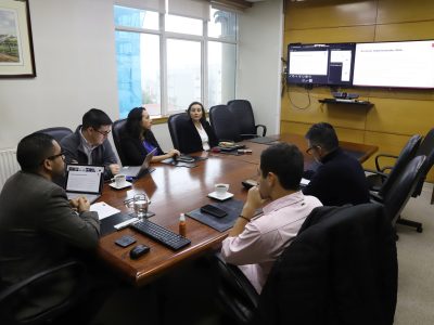 Universidad refuerza su compromiso con el bienestar psicológico en la primera sesión de la Mesa de Salud Mental 2025