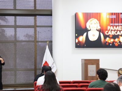 Ciencia y humor en escena: EUREKA realizó presentación exclusiva en la sede Talca
