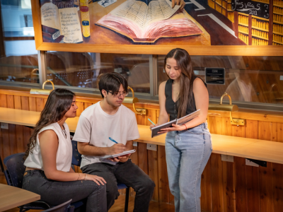 CRAI lanza concurso “Libros que dejan huella” para fomentar la lectura reflexiva en la comunidad universitaria