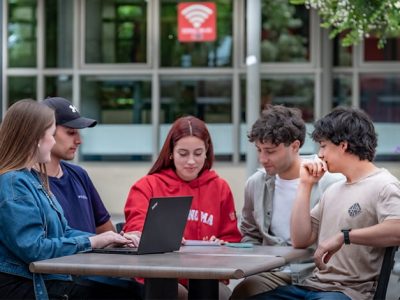 Convocatoria abierta para la Beca de Inglés Primer semestre 2025