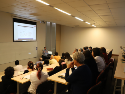 Dr. Marcos Rojas de la Universidad de Stanford realiza charla sobre la IA en la formación académica para la Facultad de Ciencias de la Salud 