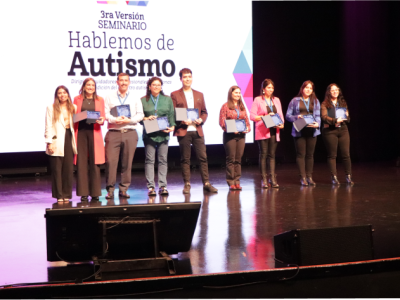 Ser, decidir y pertenecer: Seminario pone al centro la voz de las personas autistas y sus familias