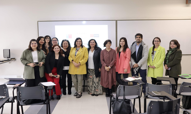 Docentes y estudiantes de Ciencias Sociales y Humanidades se capacitan en perspectiva de género para fortalecer sus investigaciones