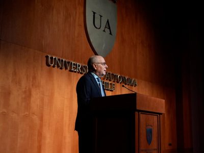 U. Autónoma inaugura su año académico 2025 con Clase Magistral del embajador de Argentina en Chile