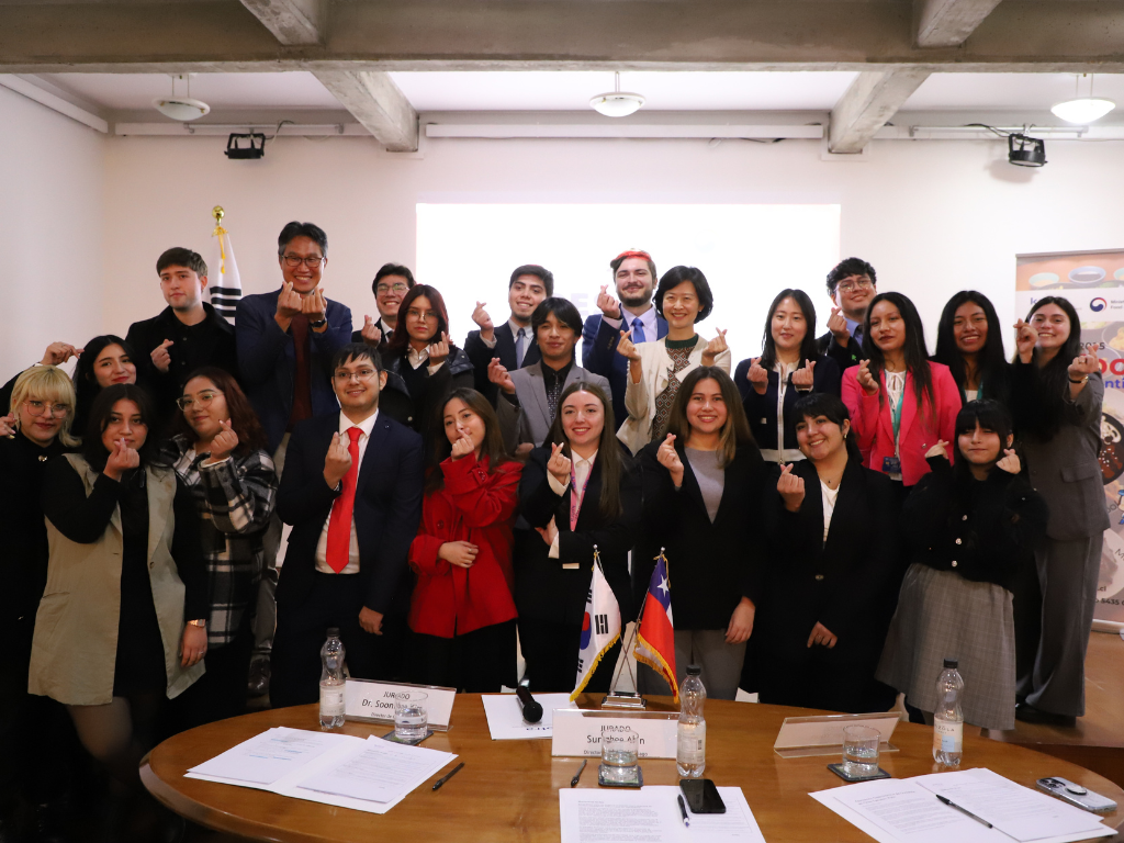 Estudiantes de la Universidad Autónoma se coronan campeones del Desafío K-Food 2025 