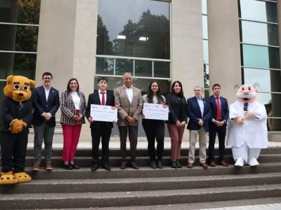 Estudiantes de Química y Farmacia de la Autónoma reciben Beca Farmacias Dr. Simi
