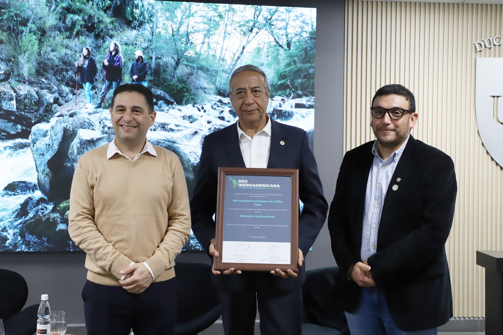 FOTO autonoma es parte de la red turistica 1