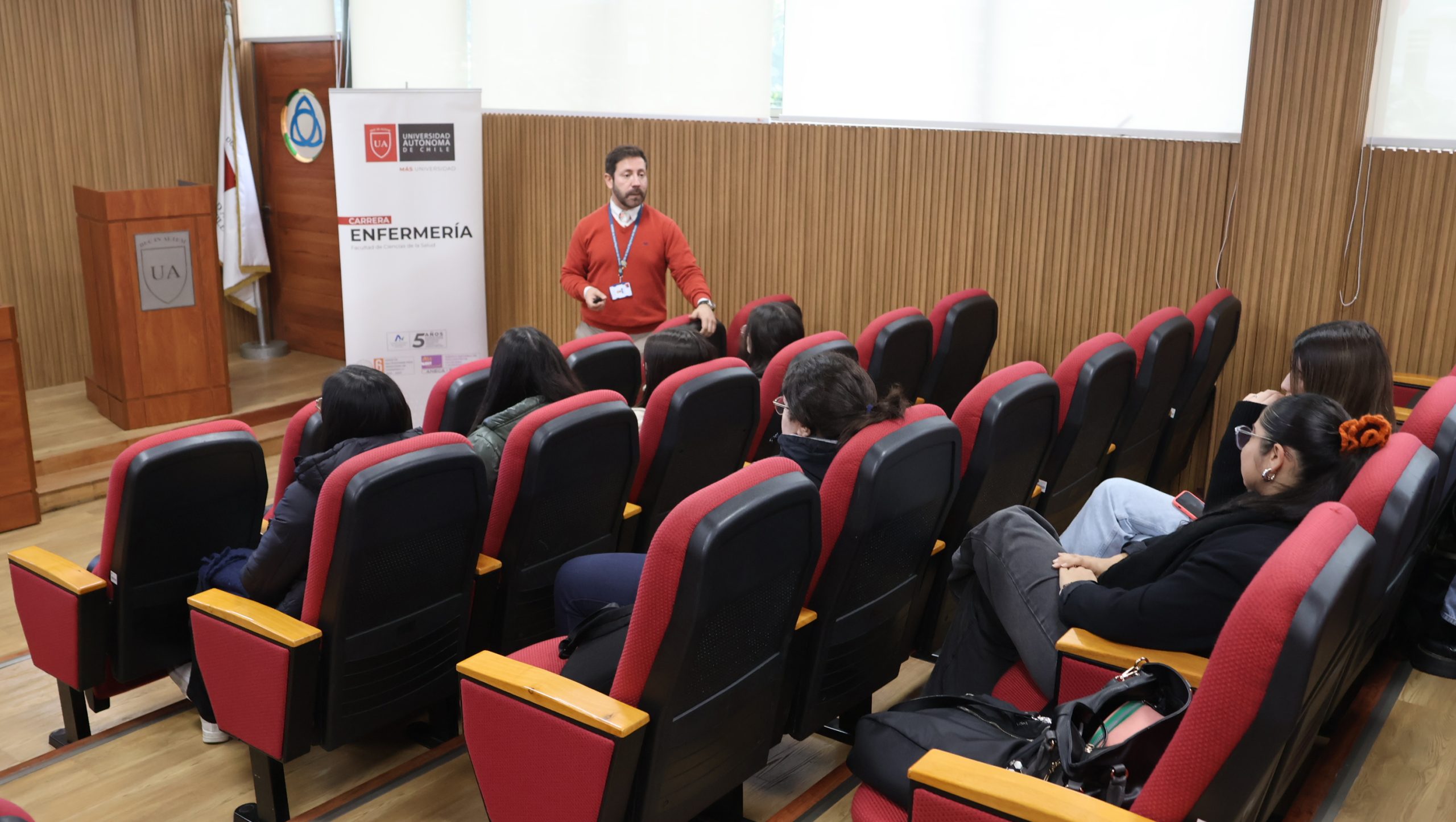 Universidad Autónoma promueve conciencia sobre el VIH entre estudiantes de Enfermería