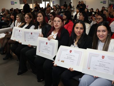 U. Autónoma de Chile y Fundación Integra titularon a 30 nuevas Técnico Universitario en Educación Parvularia