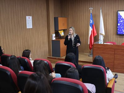 Estudiantes de U. Autónoma se capacitan en estrategias para el abordaje y contención de niños y adolescentes con TEA