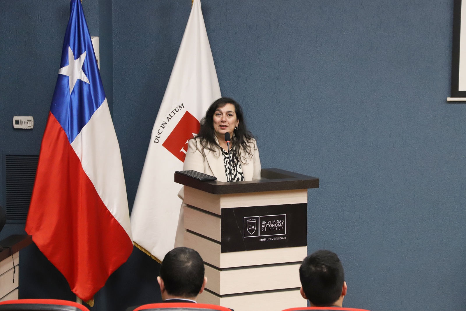 FOTO charla gestion migratoria y transformacion digital 2
