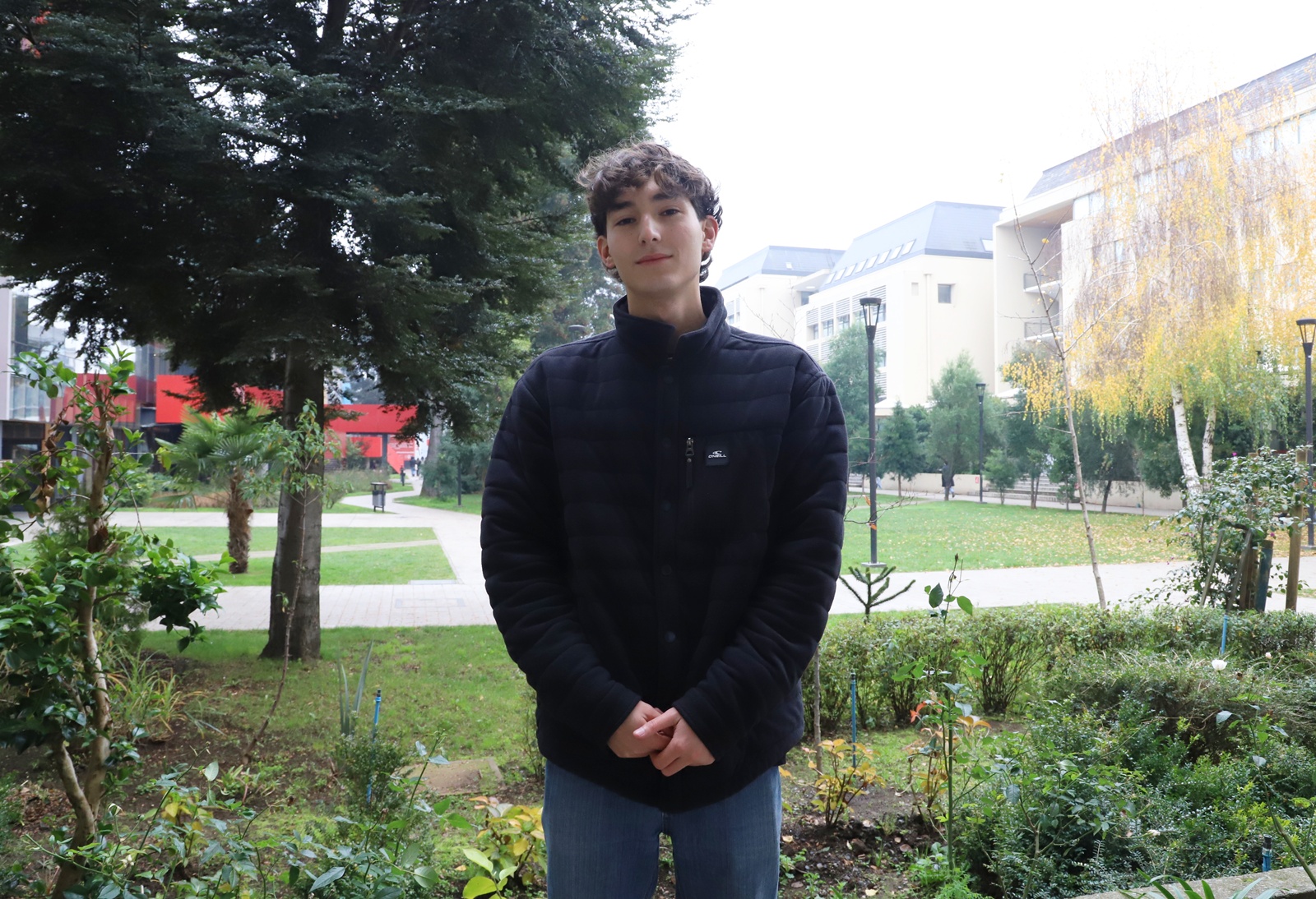 FOTO estudiante obtiene beca en canada 2