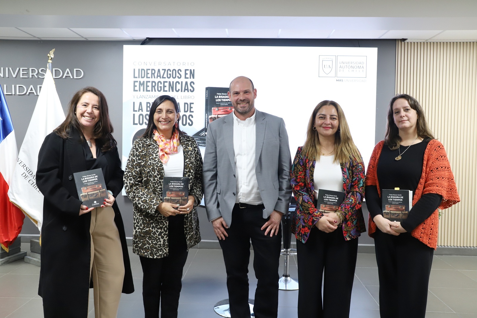 FOTO libro sobre liderazgo y adaptacion en tiempos de crisis 3