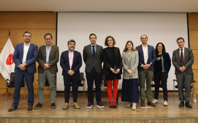 Decanos y expertos en derecho debaten sobre los desafíos de la formación jurídica en la era de la inteligencia artificial 