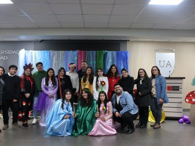 Estudiantes de Pedagogía en Educación Básica integran arte y conciencia ecológica en obra teatral
