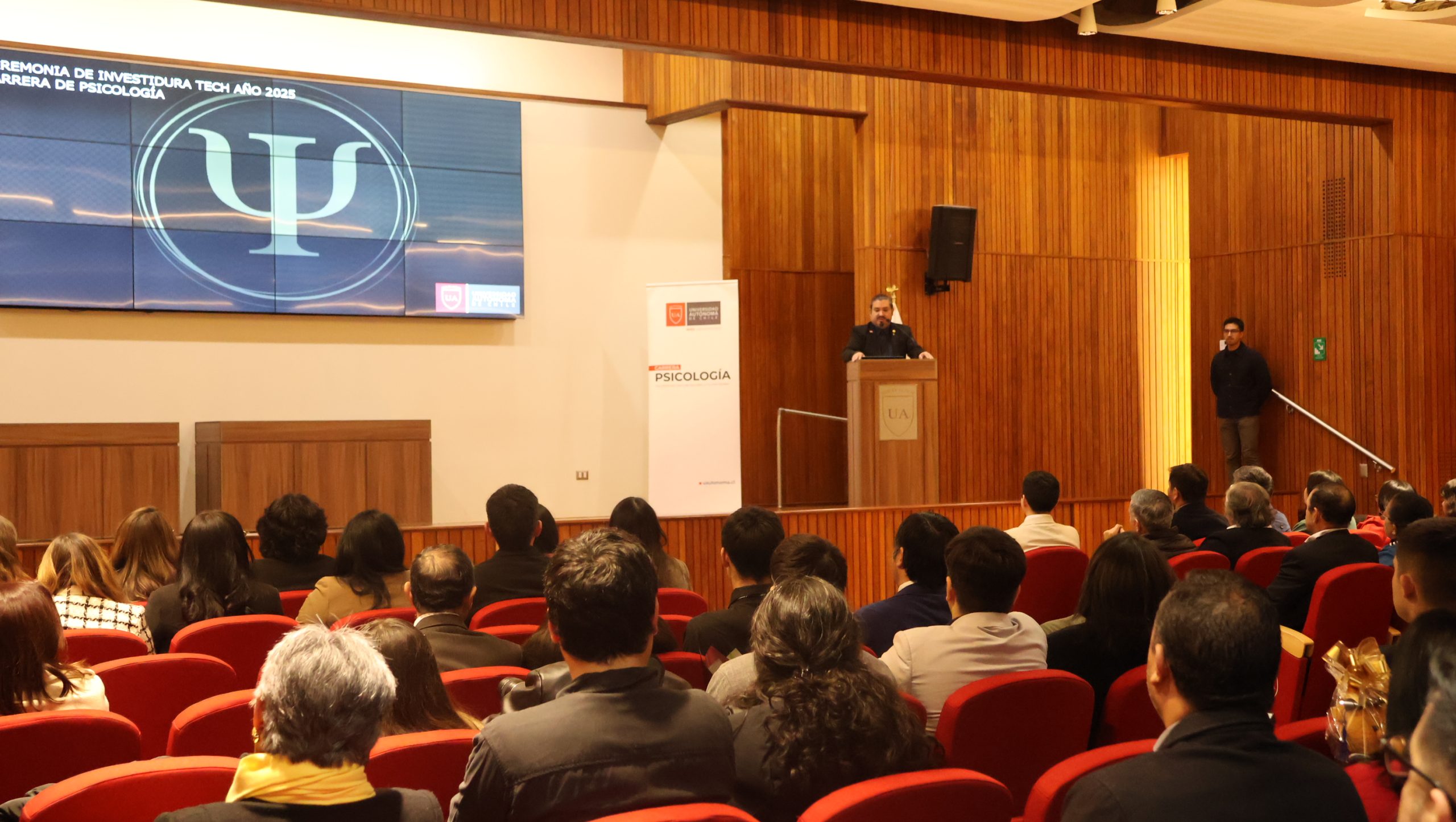 Universidad Autónoma celebra investidura de la primera generación de Psicología Vespertino-TECH