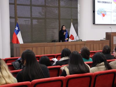 Fonoaudiología refuerza actualización profesional con curso sobre intervención en Trastorno del Espectro Autista