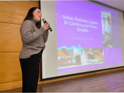 Claves para impulsar el talento joven: Co-fundadora de FirstJob compartió su experiencia con estudiantes de Ingeniería Comercial
