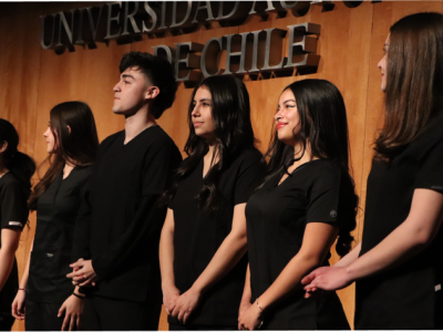 Futuras promesas de la medicina: estudiantes de segundo año de la Universidad Autónoma celebran su ceremonia de investidura