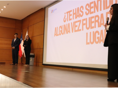 Estudiantes de Ingeniería Civil Industrial e Ingeniería Civil Química participan en jornada de innovación y emprendimiento