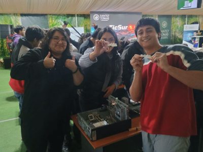 Estudiantes de Ingeniería Civil Informática UA Temuco obtienen Primer Lugar en competencia "Do It Yourself" de TicSur 2025