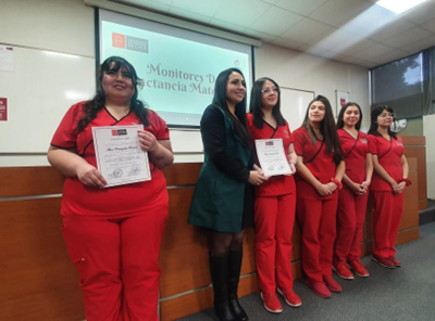 Estudiantes de Obstetricia de la Universidad Autónoma de Chile promueven la lactancia materna en el Hospital Regional de Talca