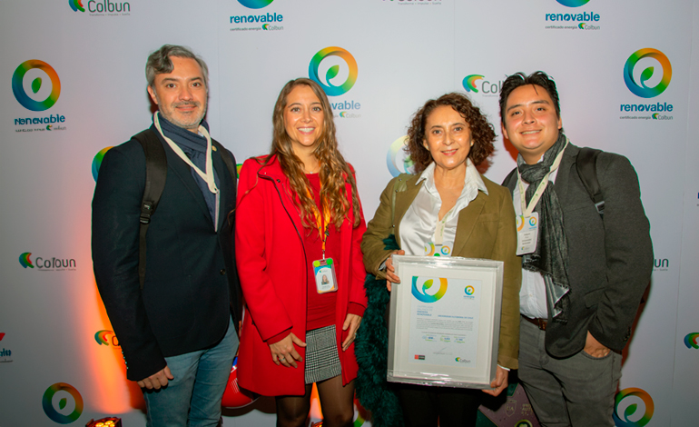 Universidad Autónoma de Chile recibe certificación I-REC por uso de energías renovables